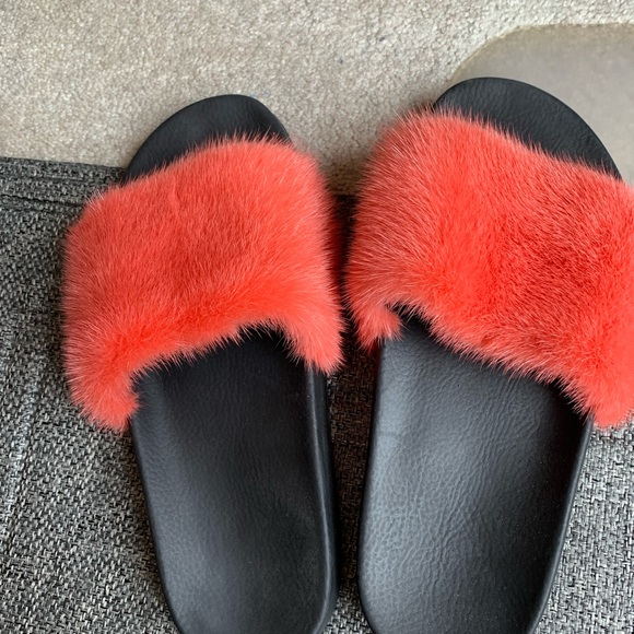 givenchy slides 9 - Picture 7 of 9